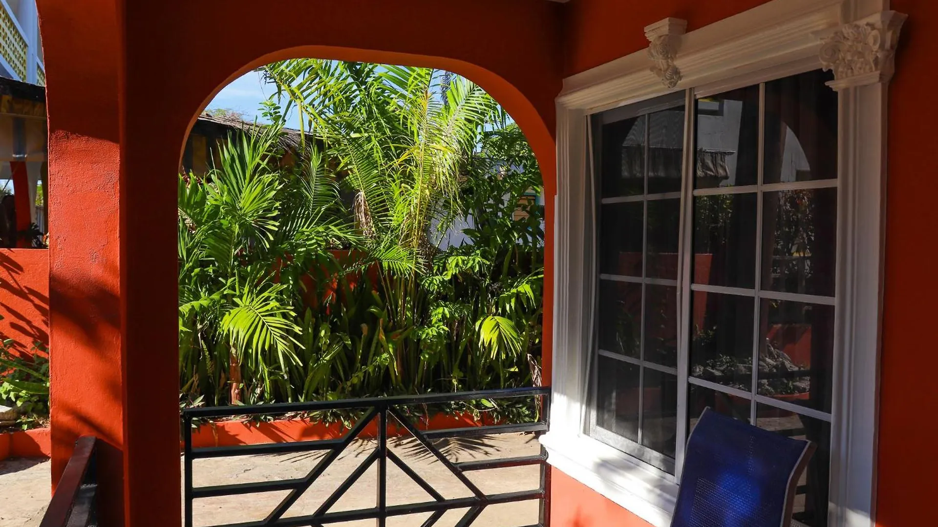 Paradise On The Rocks Hotel Negril 3*,