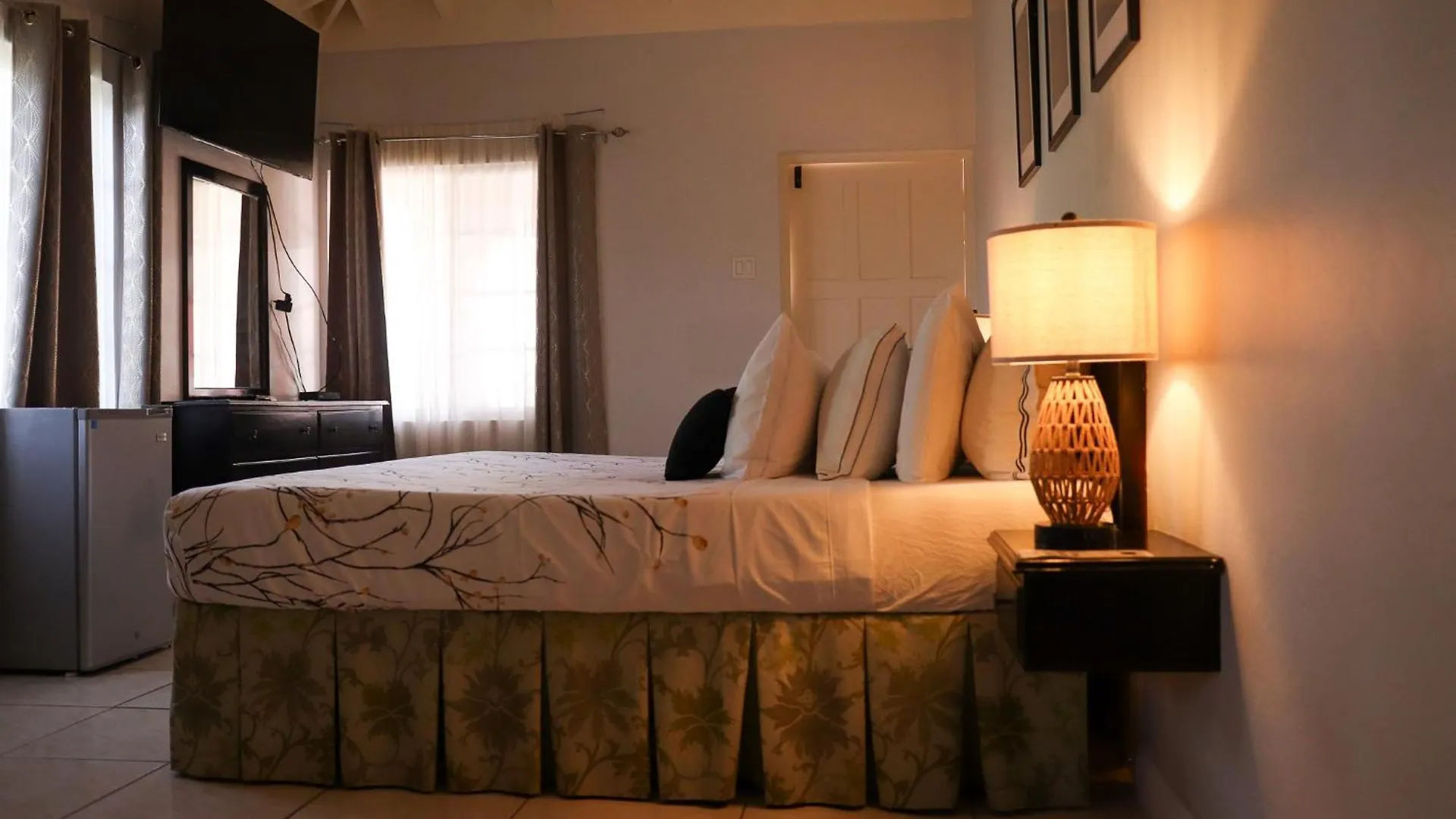 ***  Paradise On The Rocks Hotel Negril Jamaica