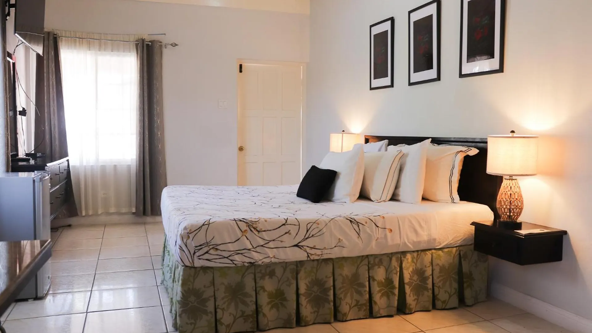 Paradise On The Rocks Hotel Negril 3*,