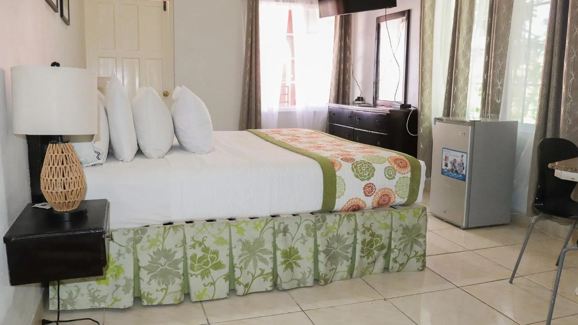 Paradise On The Rocks Hotel Negril Jamaica